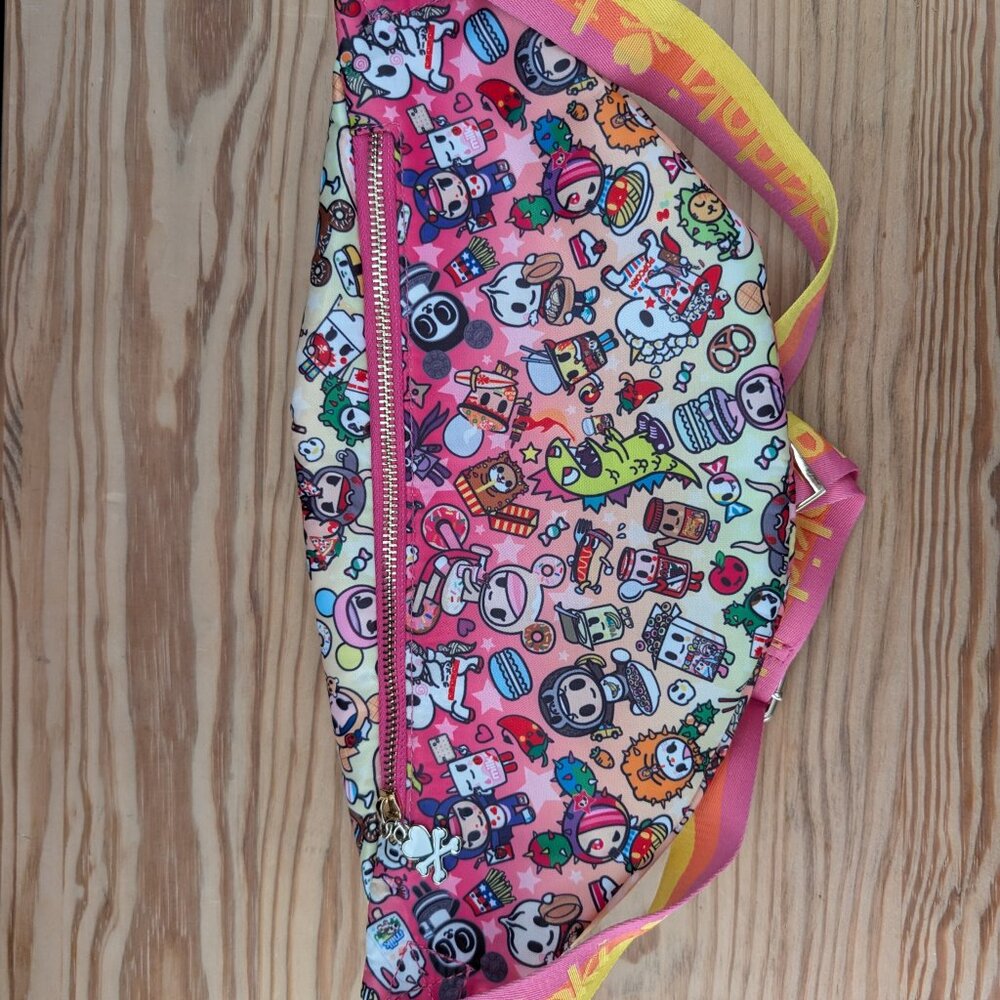 Adorable Toki Doki Crossbody Hip Pack - Picture 3 of 4